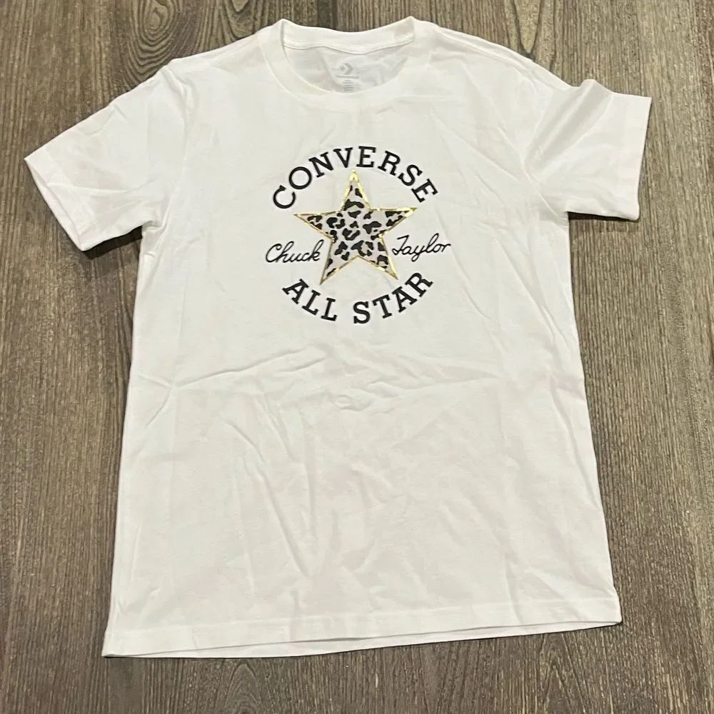 NWOT Converse Leopard Chuck Taylor Patch T-Shirt Slim Fit Crewneck White Small